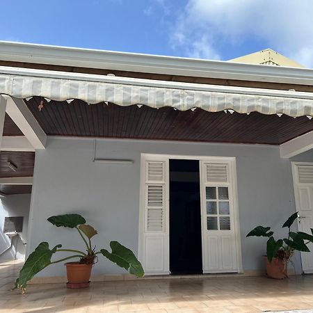Villa à louer à Sainte-Anne en Martinique Exterior foto